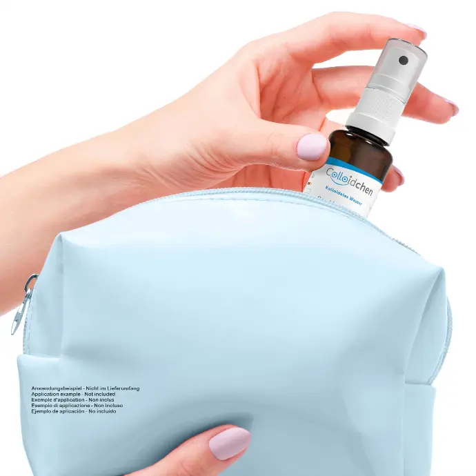 Sprühflasche aus Braunglas 30 ml für kolloidale Flüssigkeiten Kolloidflasche mit Sprühkopf im Gebrauch